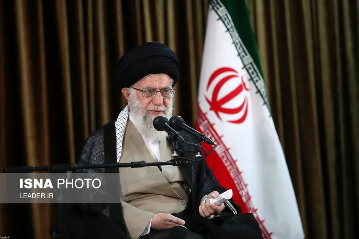 دیدار وزیر و مسئولان وزارت خارجه و جمعی از دیپلمات‌های کشور با مقام معظم رهبری/تصاویر