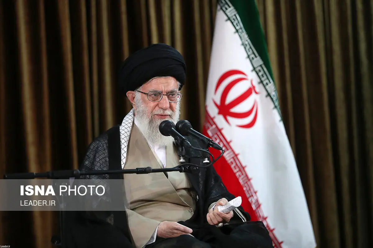 دیدار وزیر و مسئولان وزارت خارجه و جمعی از دیپلمات‌های کشور با مقام معظم رهبری/تصاویر