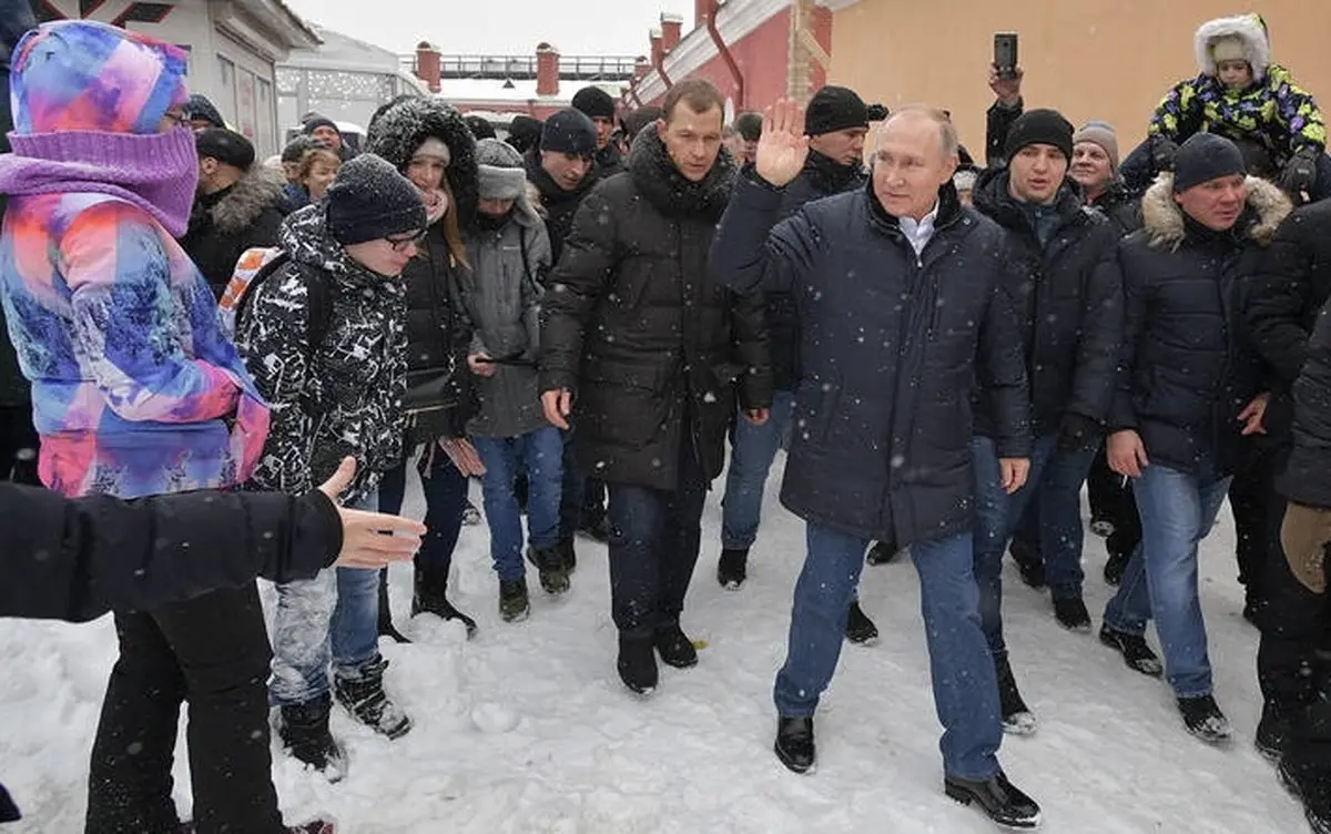 شلیک توپ توسط پوتین/ تصاویر