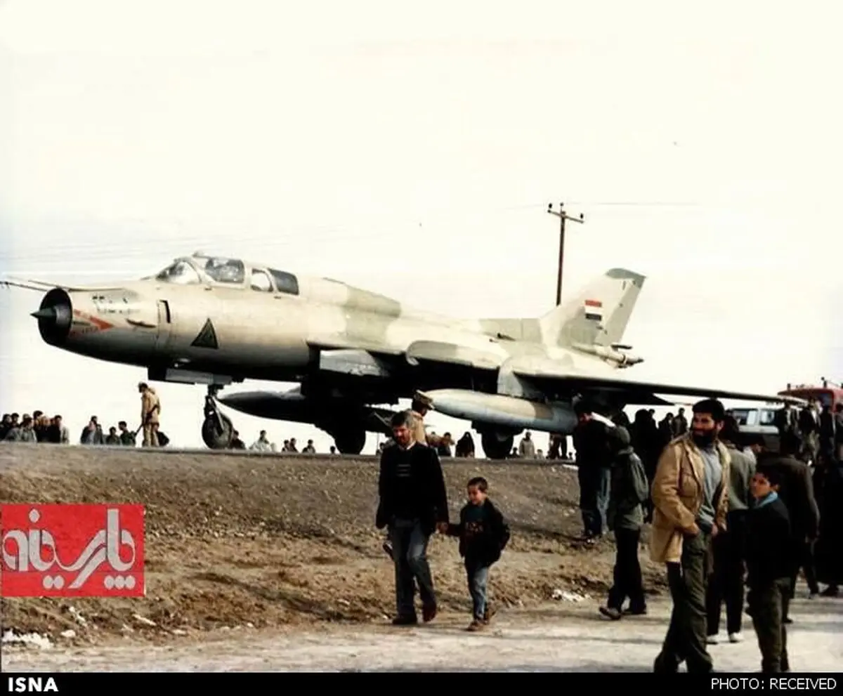 جنگنده‌ عراقی در جاده ایران + عکس