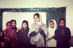 مهناز افشار در ميان كودكان افغان + عكس