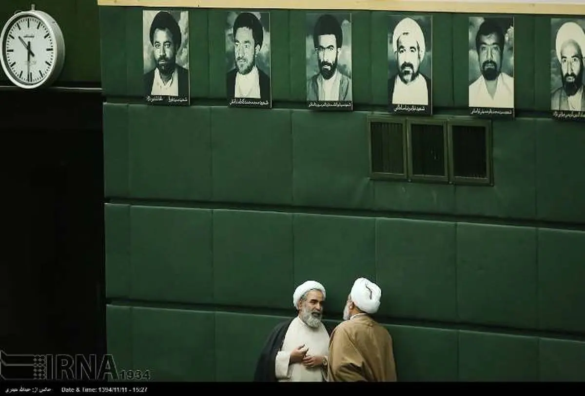 صحبت‌های دو دلواپس در گوشه‌ای از مجلس / عکس