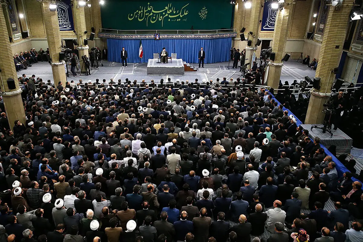 تصاویر/ دیدار جمعی از استادان، نخبگان و پژوهشگران با رهبر معظم انقلاب
