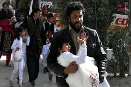 تصاویری تلخ از حمله تروریست‌های داعش به کلیسایی در پاکستان