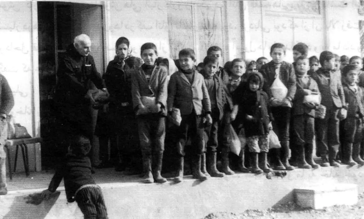 اولین داروخانه شبانه‌روزی ایران / عکس