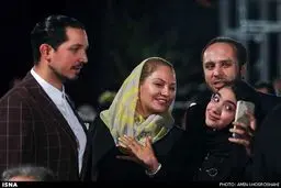 عکس: سلفی با مهناز افشار و یاسین رامین در جشن خانه سینما