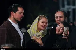 عکس: سلفی با مهناز افشار و یاسین رامین در جشن خانه سینما