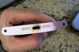 آتش گرفتن"لومیا" نوکیا هنگام شارژ+عکس