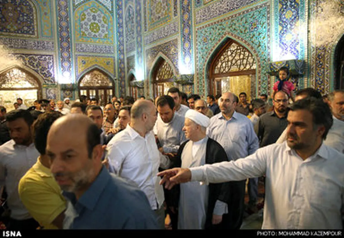 حضور آیت الله هاشمی رفسنجانی در حرم امام رضا (ع)/تصاویر