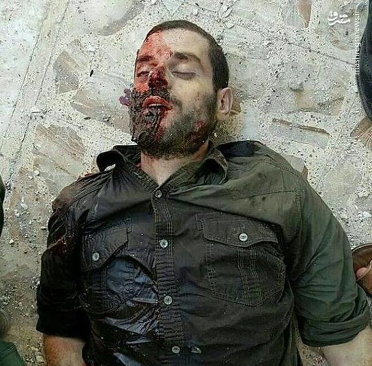 پیکر خون‌آلود مامور وزارت اطلاعات (۱۶+)