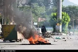 تصاویری از درگیری مرگبار مردم کشمیر با پلیس هند