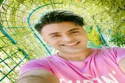 سلفی خوش حس و حال علیرضا طلیسچی + عکس