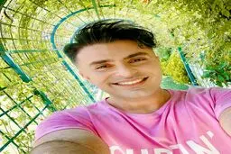 سلفی خوش حس و حال علیرضا طلیسچی + عکس