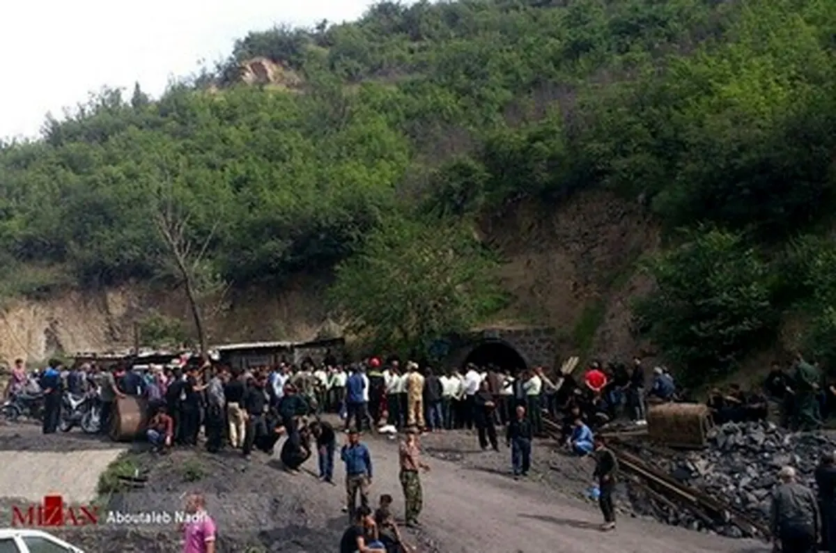 کشف پیکر ۱۳ معدنچی محبوس در معدن آزادشهر/تصاویر