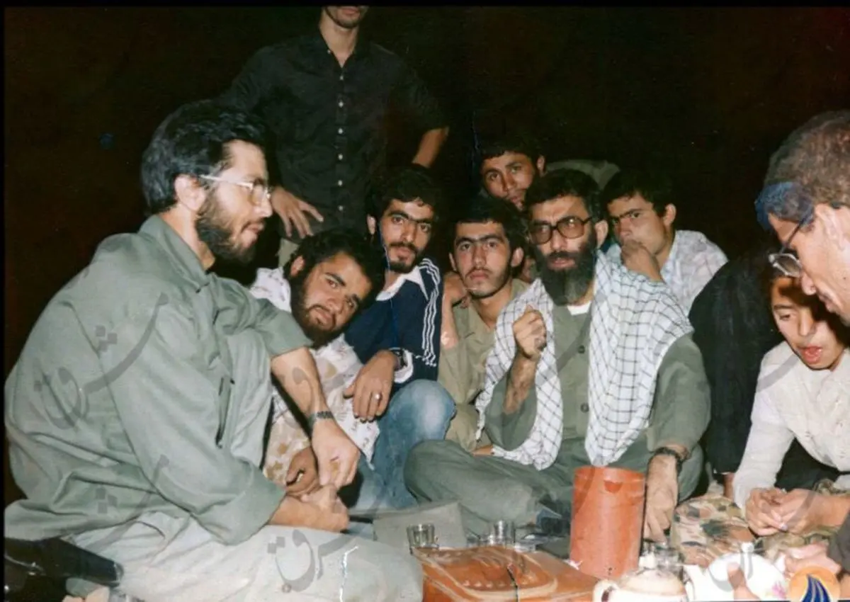 عکس کمتر دیده شده از مقام معظم رهبری در جبهه خوزستان