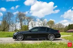 رخ زیبای ب‌ام‌و سری 7 با رینگ‌های ووسن/ عکس