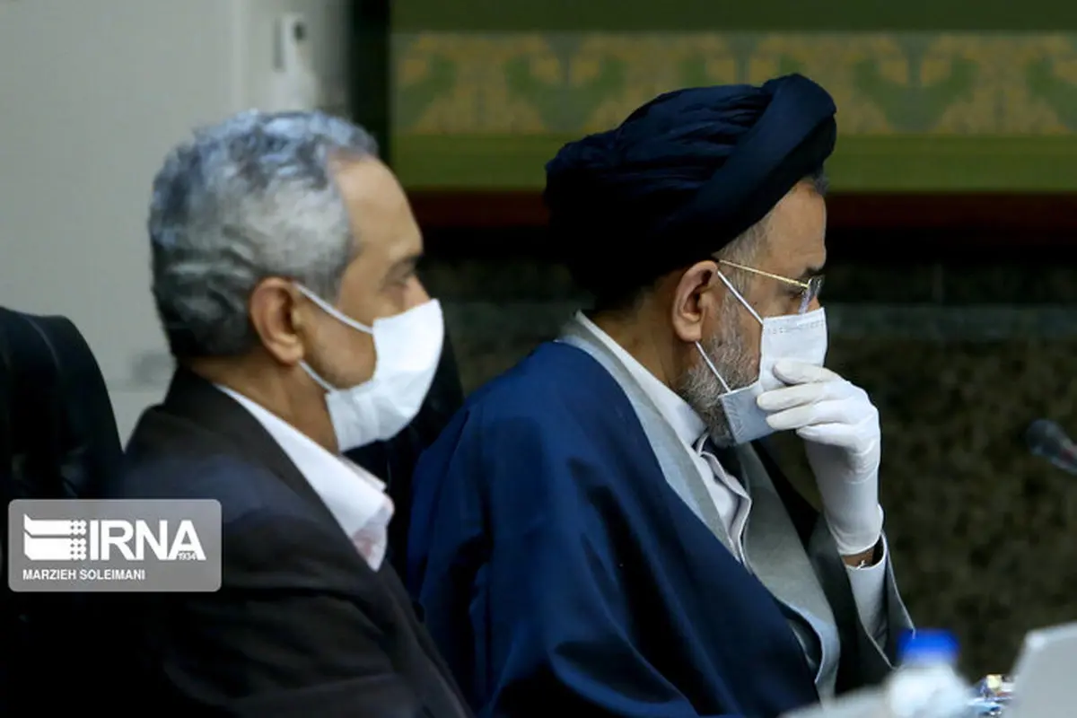 عکسی جالب از وزیر اطلاعات با ماسک