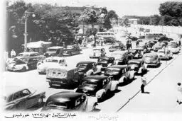 ترافیک چهار راه استانبول، 70 سال قبل! / عکس