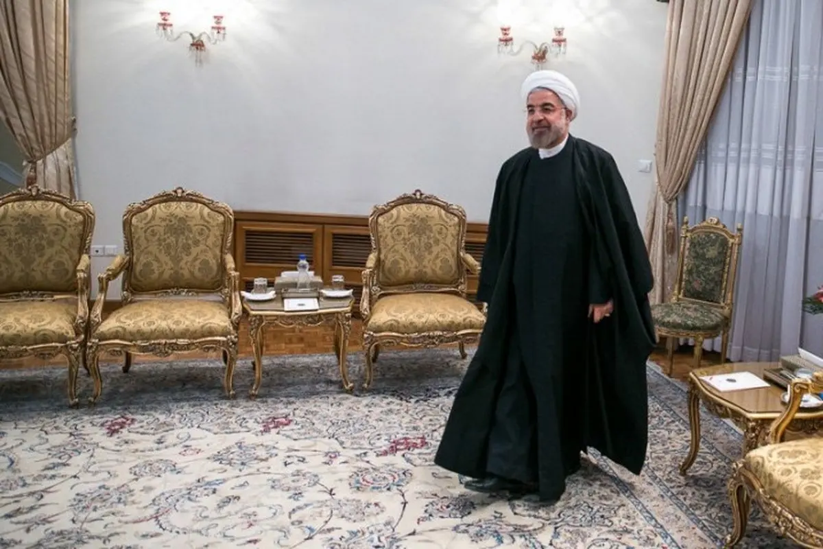 گزارش تحلیلی «نامه»؛ روحانی از نردبان اصلاح‌طلبان بالا رفت؟ /دلخوری جریان چپ از «یارگیری» شیخ دیپلمات در دومین کابینه‌اش /لبخند مشترک اصولگرایان و اعتدالیون به دولت دوازدهم