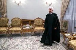 گزارش تحلیلی «نامه»؛ روحانی از نردبان اصلاح‌طلبان بالا رفت؟ /دلخوری جریان چپ از «یارگیری» شیخ دیپلمات در دومین کابینه‌اش /لبخند مشترک اصولگرایان و اعتدالیون به دولت دوازدهم
