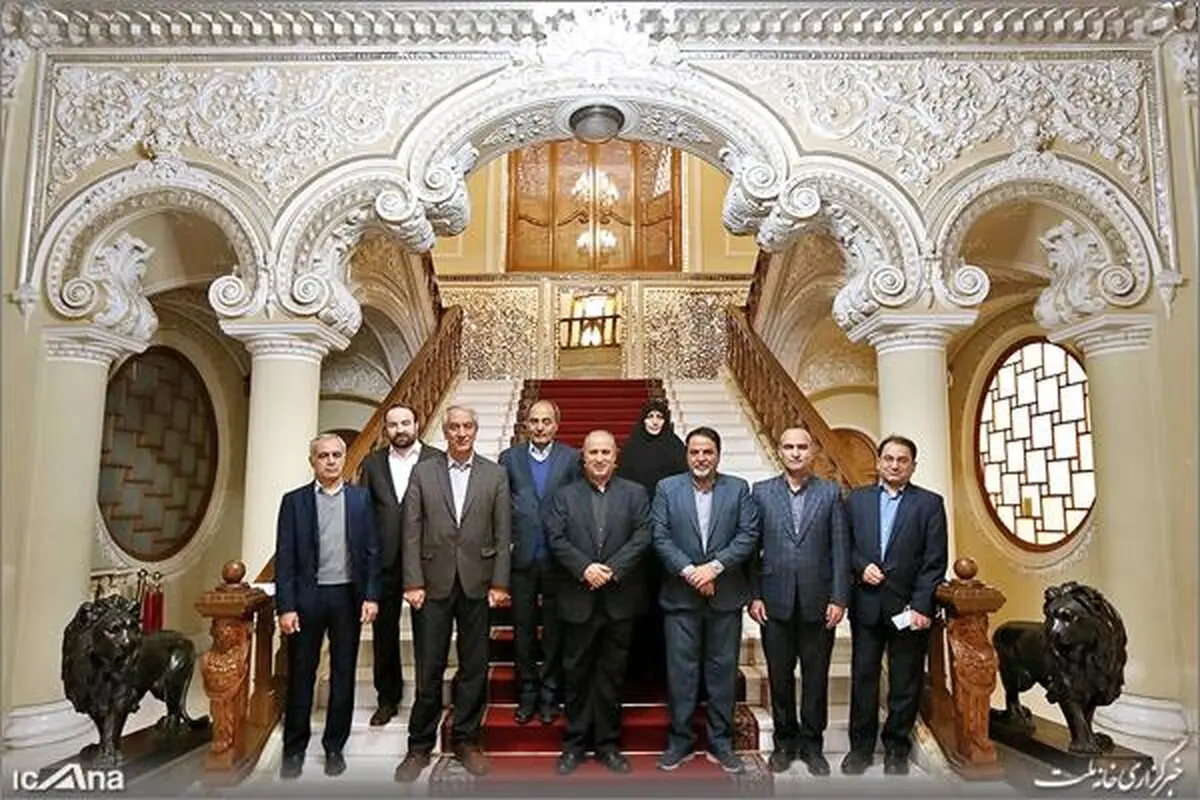 دیدار رئیس و هیات رئیسه فدراسیون فوتبال با دکتر علی لاریجانی / تصاویر
