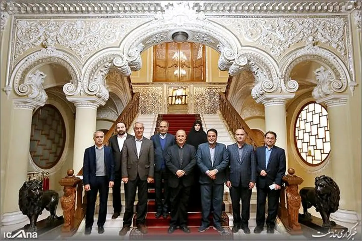 دیدار رئیس و هیات رئیسه فدراسیون فوتبال با دکتر علی لاریجانی / تصاویر