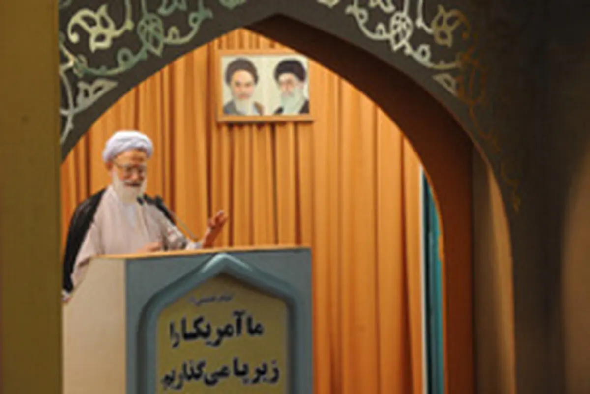 امامی کاشانی: سرمایه‌داران پول خود را به خارج نبرند/ رهبر معظم انقلاب درست همان خط امام راحل را دنبال می‌کنند