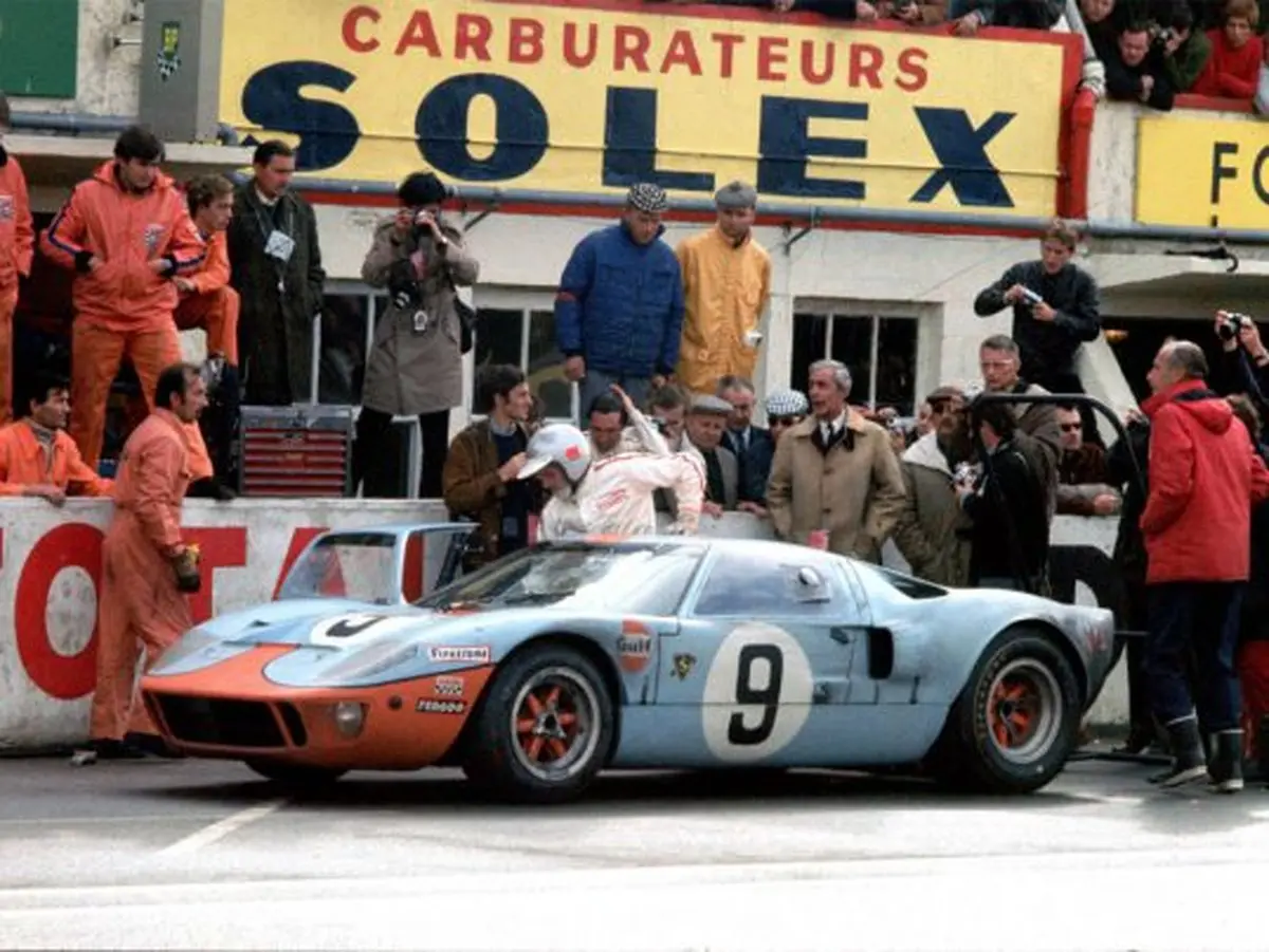 رقابت تکرارنشدنی فورد و فراری در لمانز + عکس