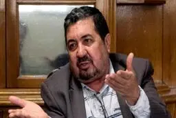 پیش بینی خورشیدی آزاد از حضور قطعی احمدی‌نژاد در انتخابات ۱۴۰۰