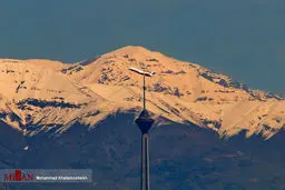 تصویری متفاوت از تهران و برج معروفش!