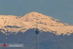 تصویری متفاوت از تهران و برج معروفش!