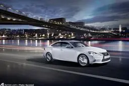 ماشین لکسوس IS /تصاویر