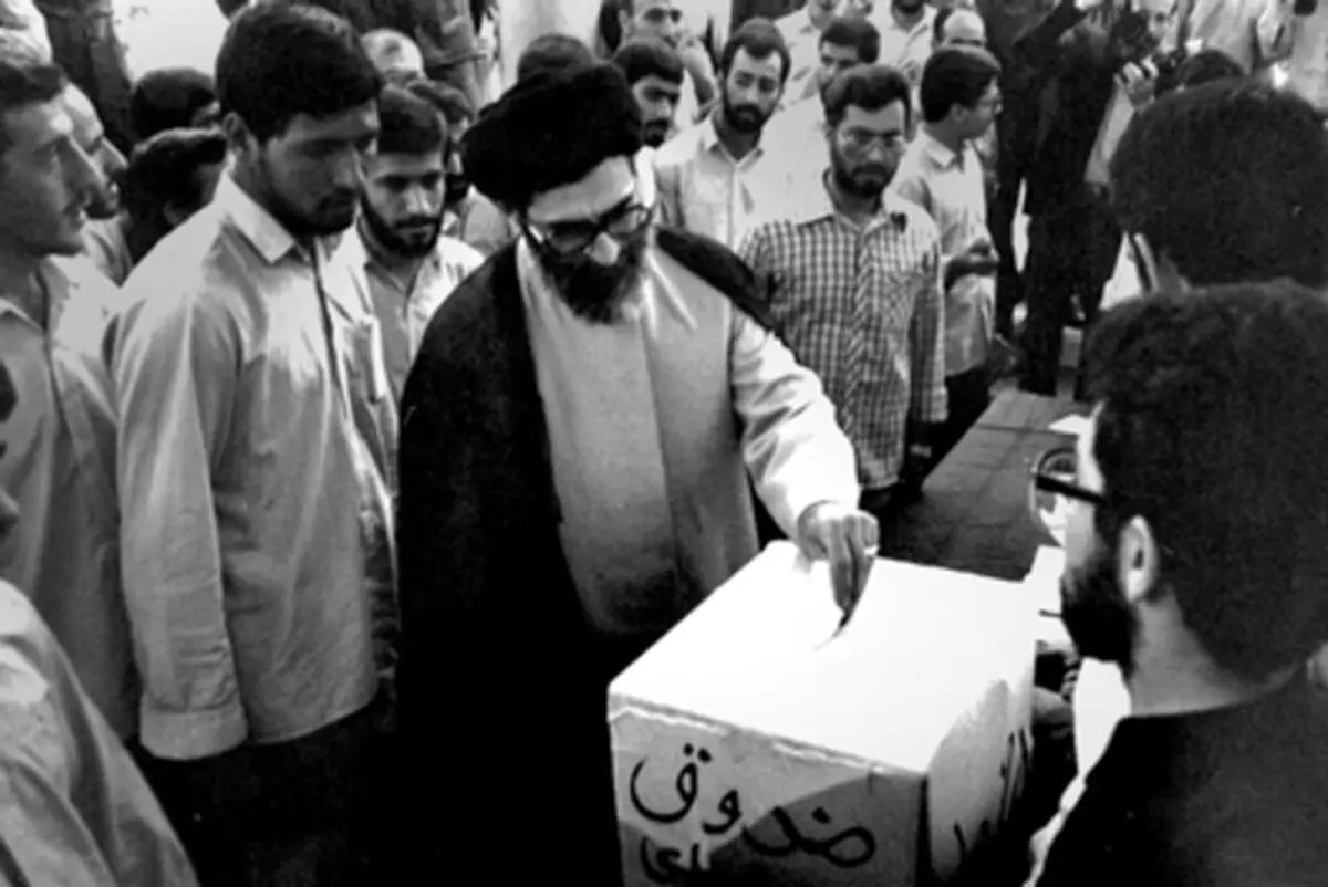 دور دوم ریاست‌ جمهوری آیت‌الله‌خامنه‌ای/تصاویر