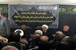 روحانی در جمع داغدیدگان حادثه معدن یورت/عکس