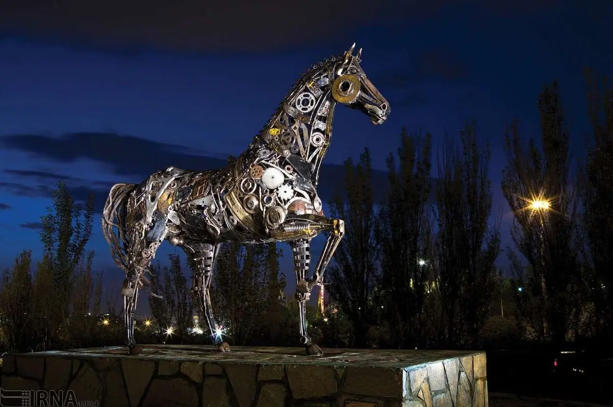 خلق مجسمه‌های فلزی از ضایعات آهنی/تصاویر