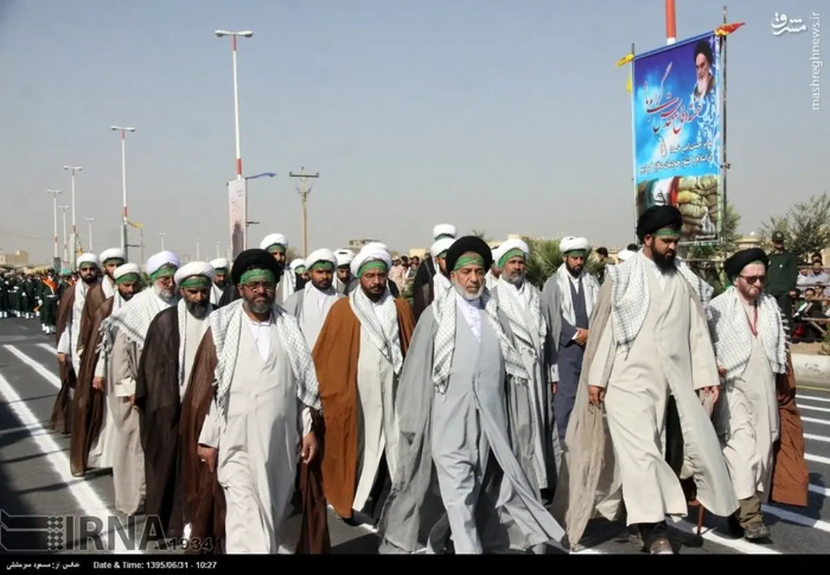 رژه روحانیون به مناسبت هفته دفاع مقدس در یزد/عکس