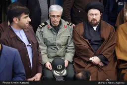سرلشگر باقری در حسینیه جماران/عکس