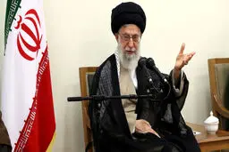 رهبر انقلاب: شهید حججی عزیز، حجت خداوند در مقابل چشم همگان شد/ مهمترین وظیفه مسئولان فرهنگی، تقویت روحیه انقلابی در نسل جوان است/ رویش‌های اسلامی و انقلابی فراوانند؛باید قدردان آنها در دنیای پراغوای امروز باشیم
