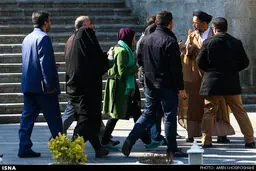 خبرنگاران به دنبال وزیر اطلاعات/ عکس