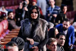 ظاهرمتفاوت لیندا کیانی در افتتاحیه جشنواره فیلم فجر /عکس