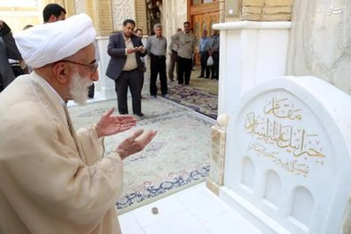 حضور آیت الله جنتی در مسجد کوفه/تصاویر