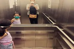 فاصله گذاری مهناز افشار و دخترش! + عکس