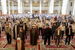 اولین نماز جمعه شیراز پس از کرونا + عكس