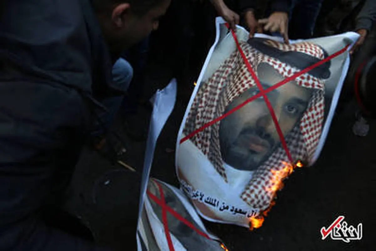 روایت تصویری از آتش زدن عکس پادشاه و ولیعهد عربستان در غزه