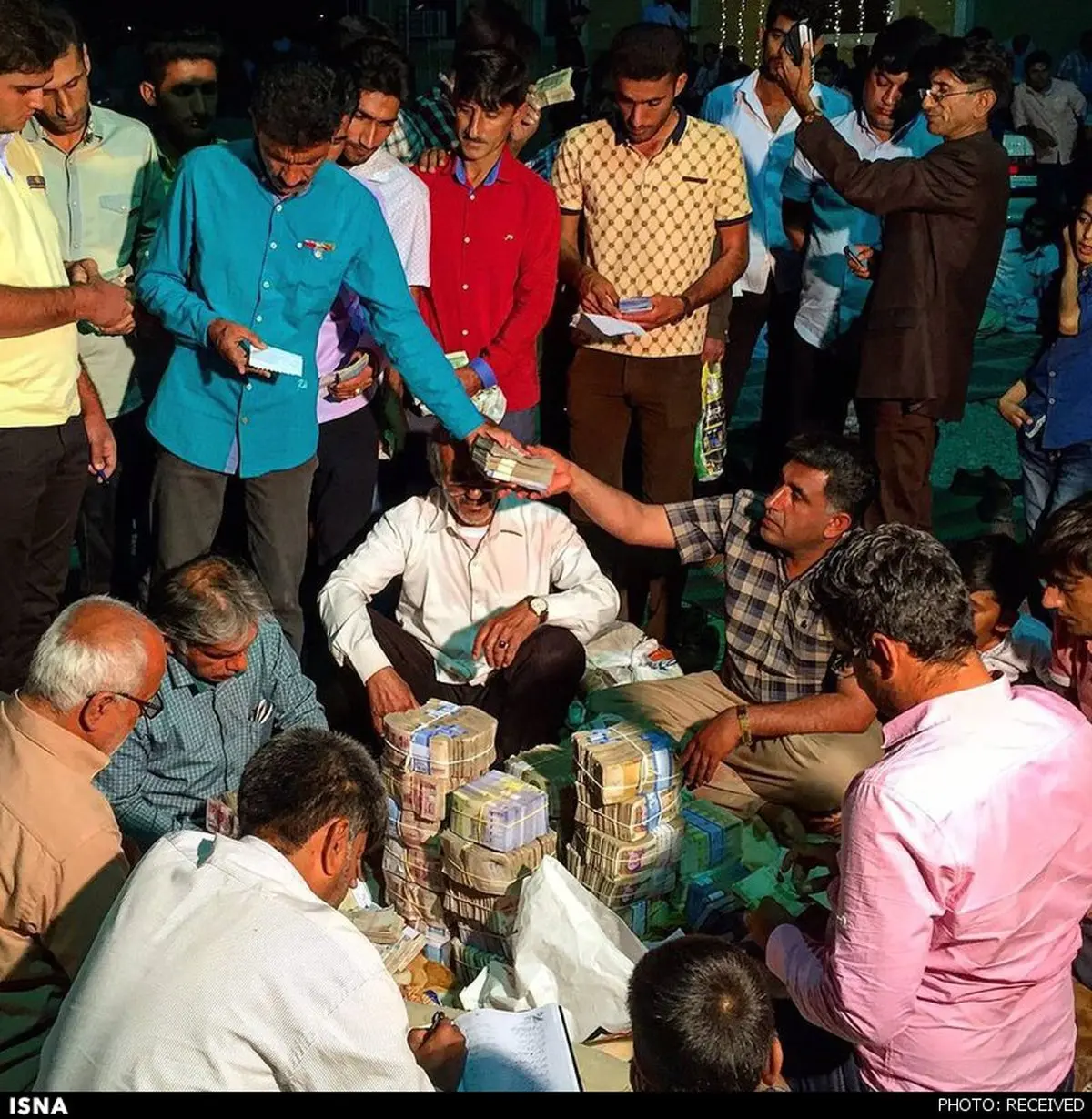 هدیه میلیاردی به داماد بندرعباسی + عکس