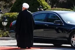 العربی الجدید: از تحریم تا کرونا؛ اصولگرایان چگونه تک تک فرصت ها برای حمله به روحانی را مغتنم شمردند؟