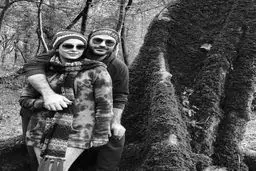 گردش جنگلی «حدیثه تهرانی» و همسرش/عکس