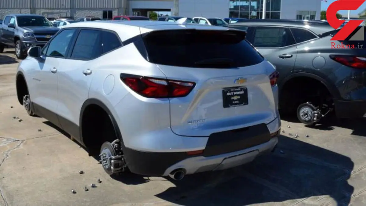 صدها لاستیک خودروهای لاکچری از یک نمایندگی به سرقت رفت +عکس