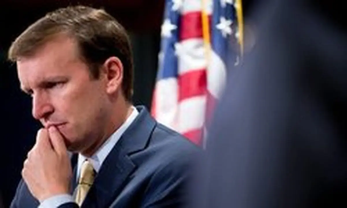 هشدار جدی سناتور آمریکایی درباره تحریم های ترامپ علیه ایران!