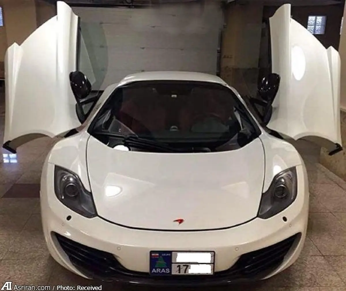 مک لارن با درهای خفاشی در ایران/عکس